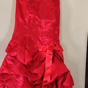Strapless red Jessica McClintock formal dress Size 3